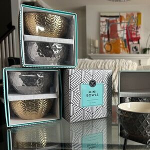 Elegant Gold and Black Mini Bowls -